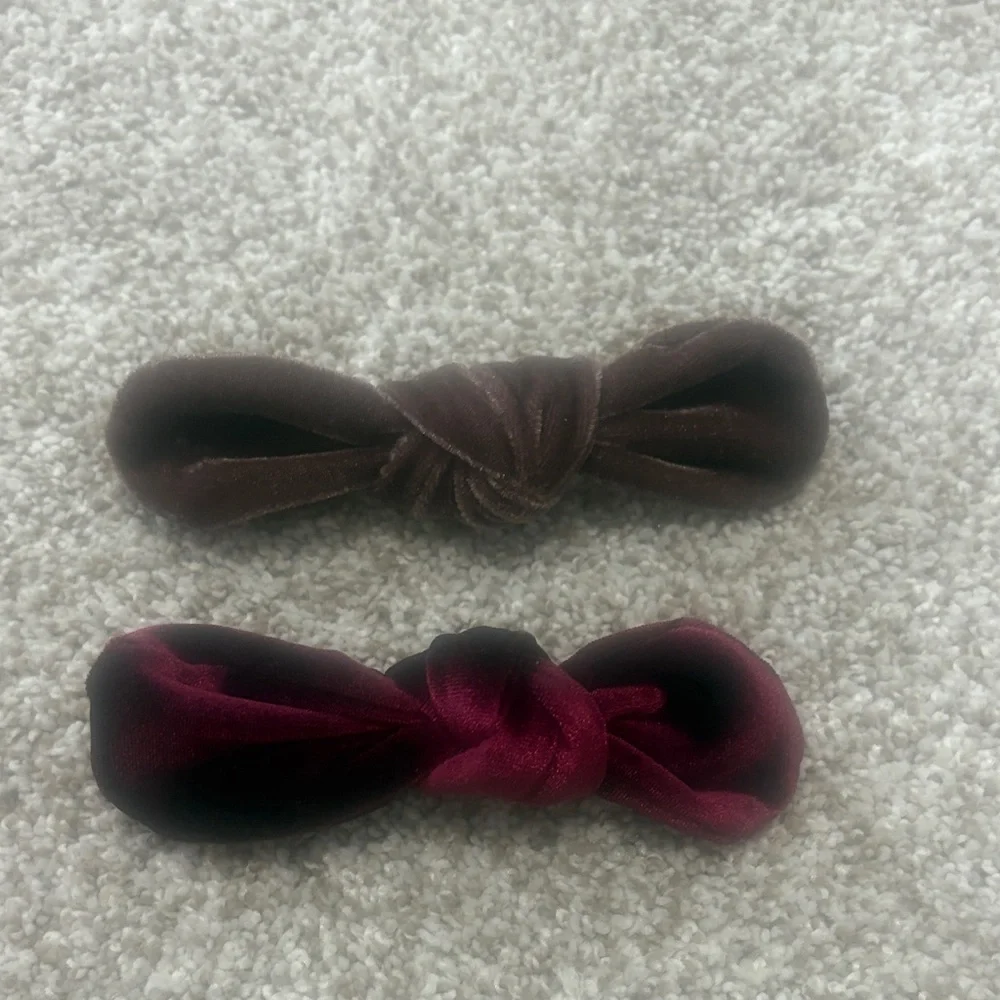 Anthropologie Set of 2 Velvet Bow Hair Clips